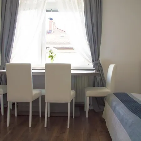 Apartment Beautiful With A Large Bed In A 3-room With Parking
